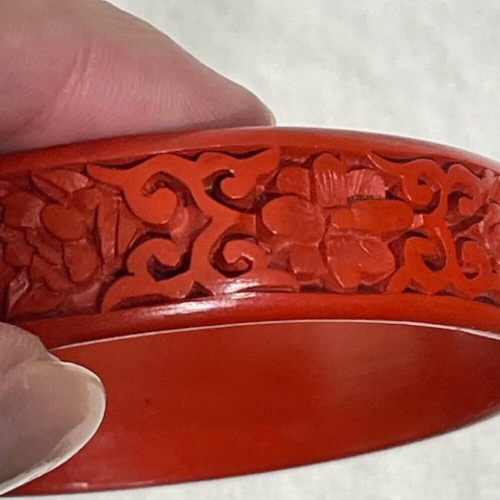 Chinese cinnabar bangle bracelet. - Picture 5 of 7